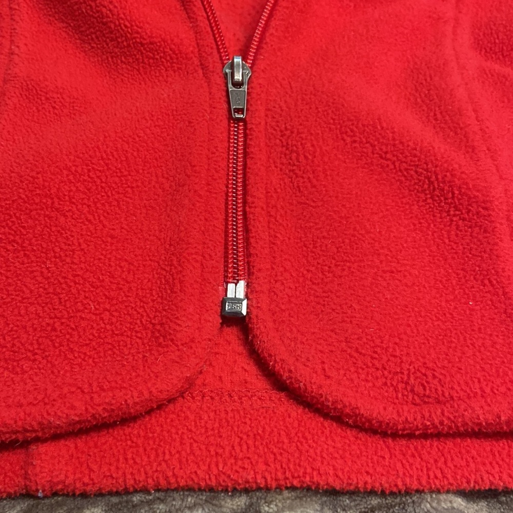 HPโค๏ธ! VTG Champs Sports Red fleece zip up vest. In EUC 90โs. Soft & warm! - Picture 8 of 8
